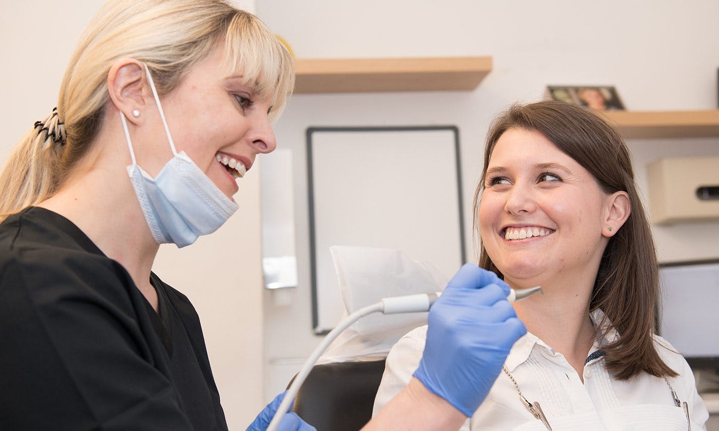 Hygienist With Airflow