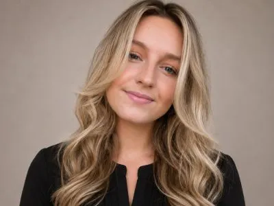 Rowena Oakes